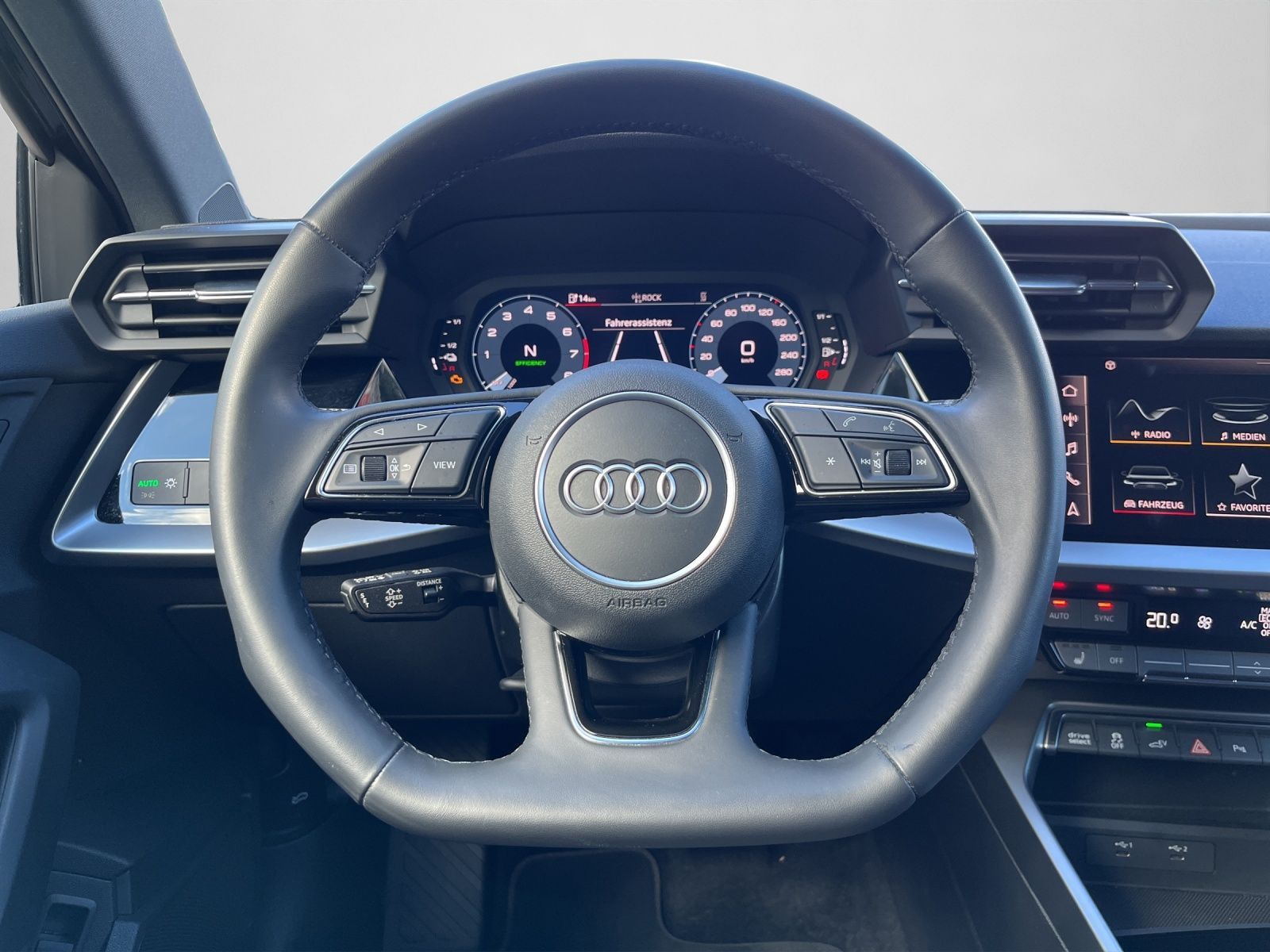 Audi A3 Sportback S line 45 TFSIe OPTIK SCHWARZ+ SHZ