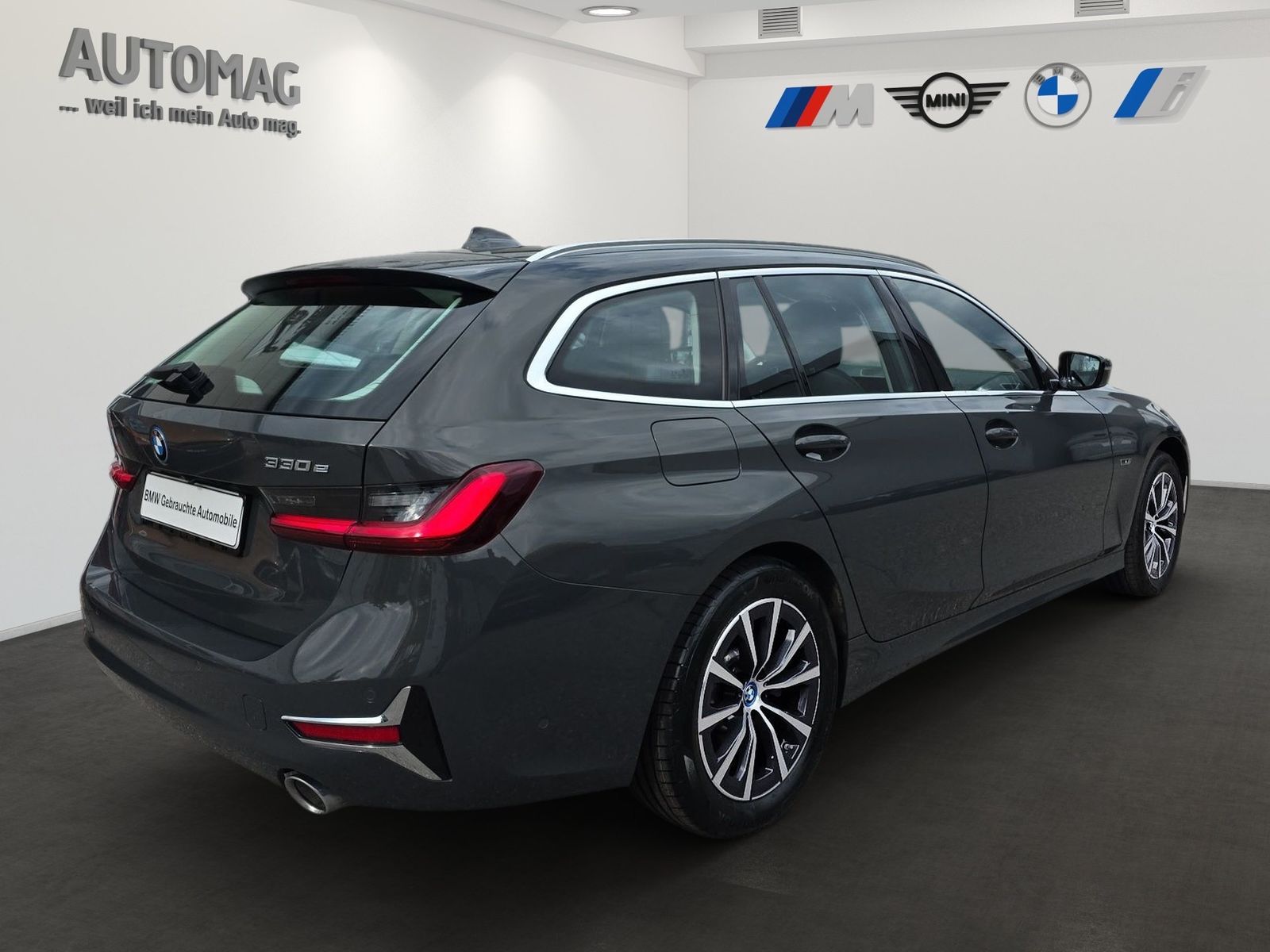 BMW 330e xDrive Touring Luxury-Line - Samsaru's Car Outlet