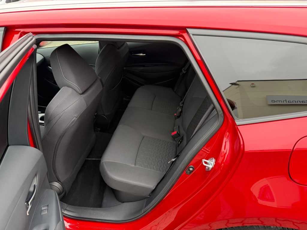 Toyota Corolla 1.8 Hybrid Touring Sports - Samsaru's Car Outlet