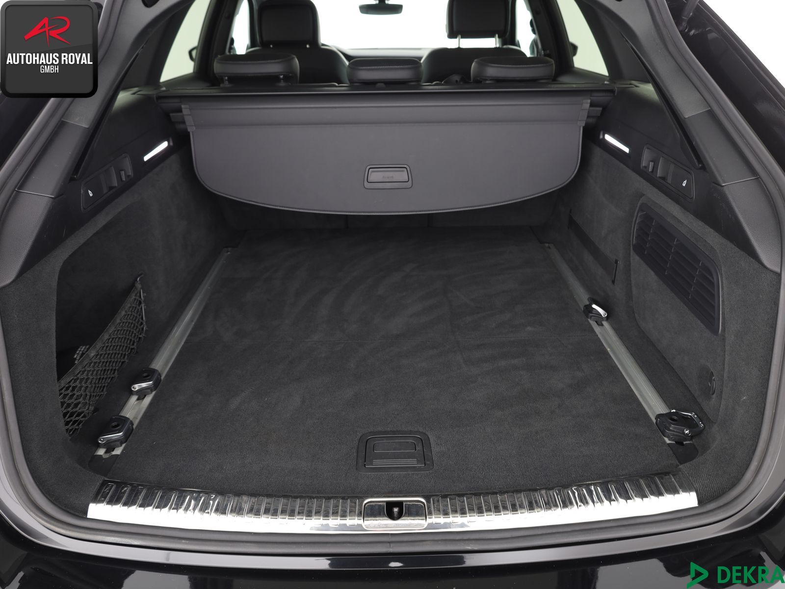 Audi A6 Avant 55 TFSI qu S LINE - Samsaru's Car Outlet