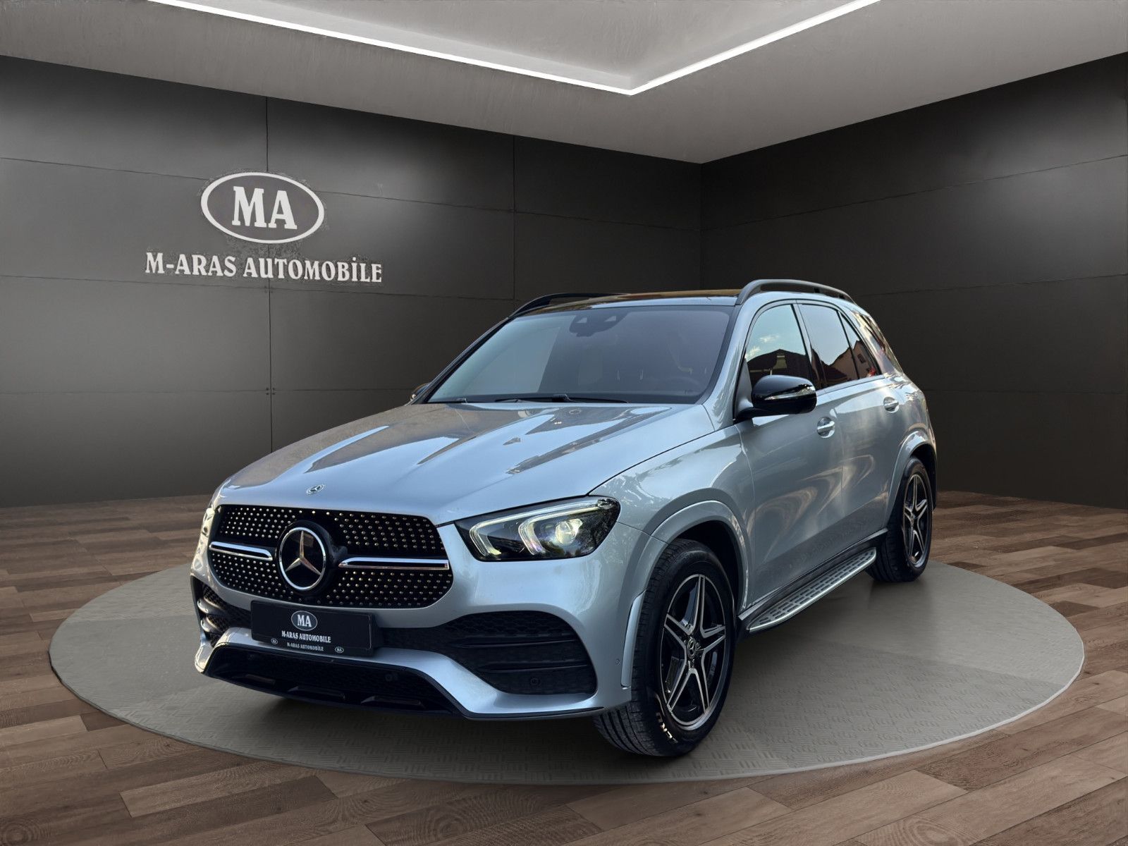 Mercedes-Benz GLE 400d 4Matic AMG Pano Burmester Standh.AHK