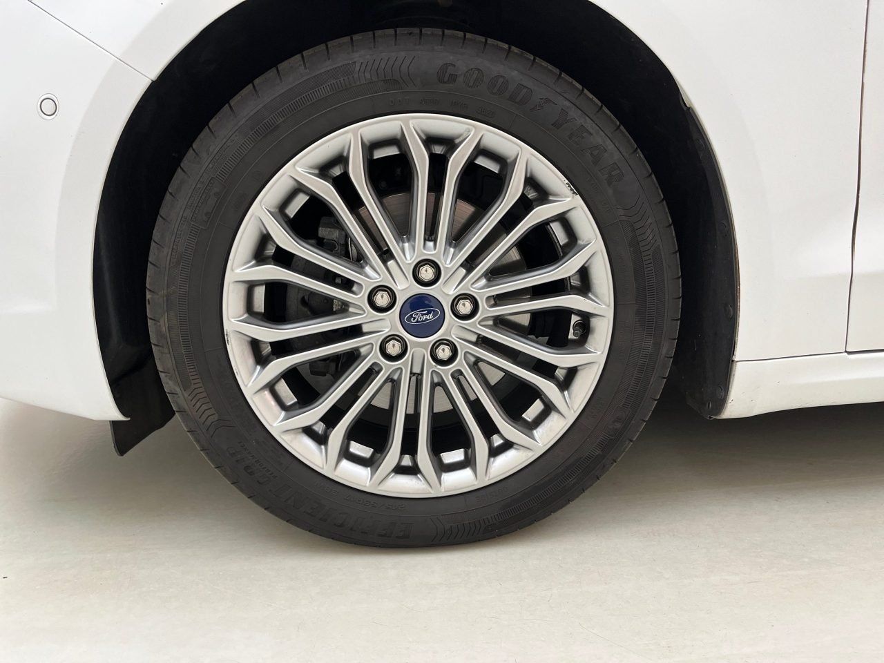 Ford Mondeo 2.0 EcoBlue Titanium - Samsaru's Car Outlet