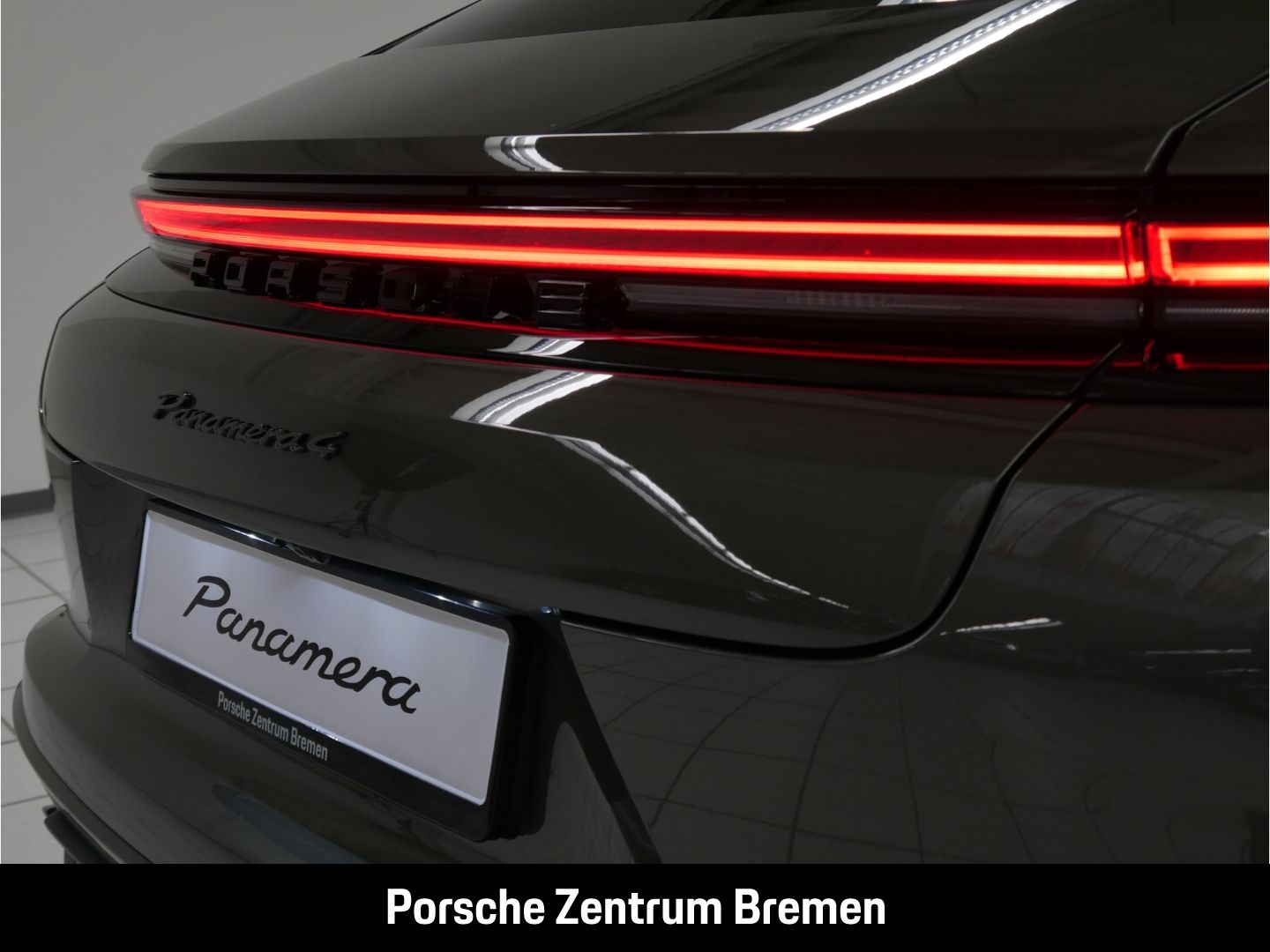 Porsche Panamera 4 E-Hybrid Luftfederung  Panodach Memor