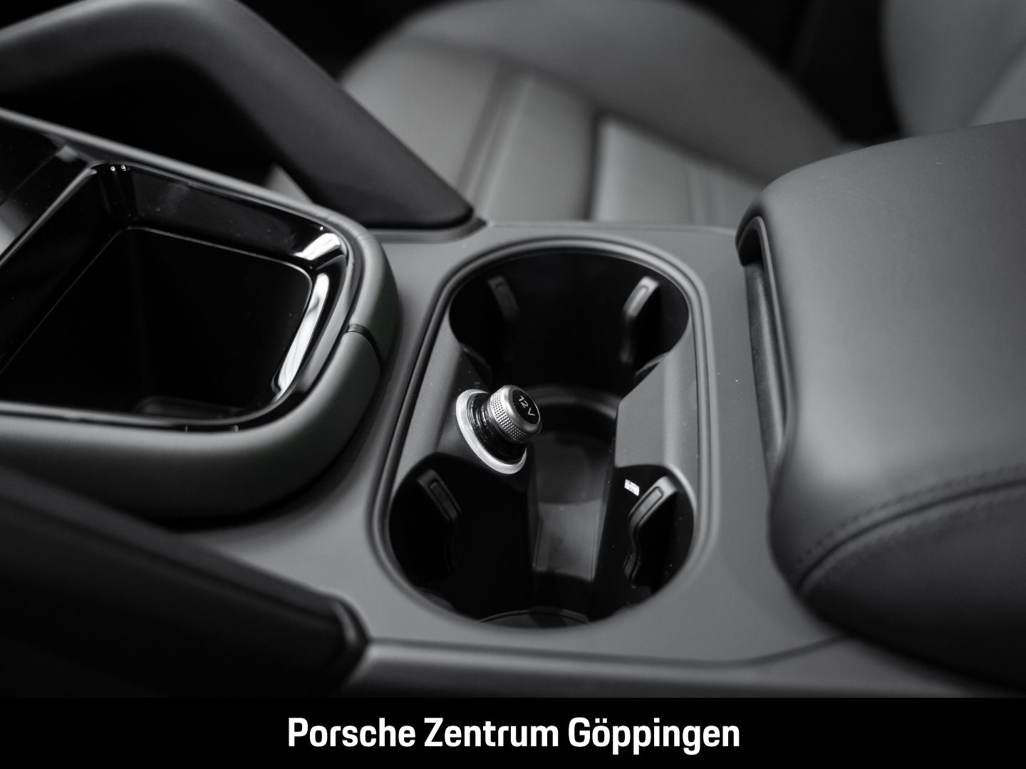 Porsche Cayenne E-Hybrid Coupe LED-Matrix Panoramadach