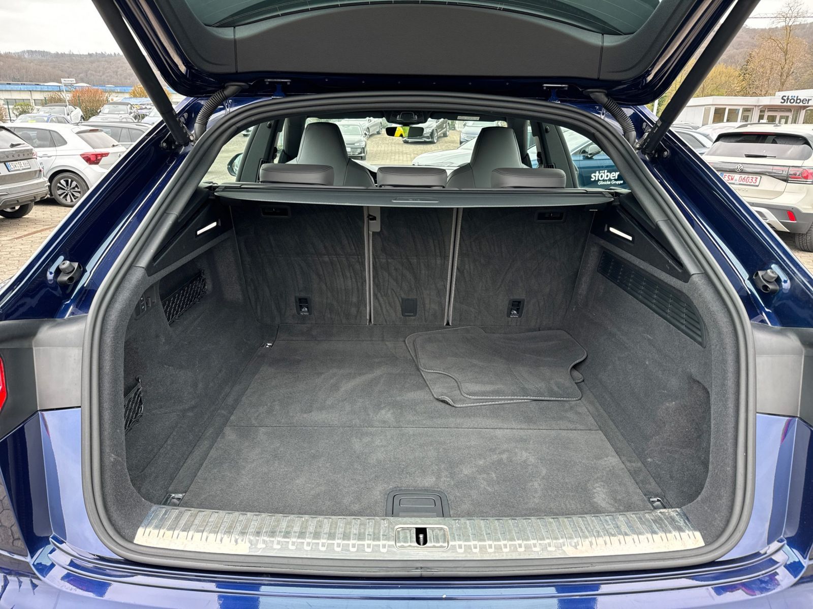 Audi Q8 50 TDI S-line quattro - Samsaru's Car Outlet