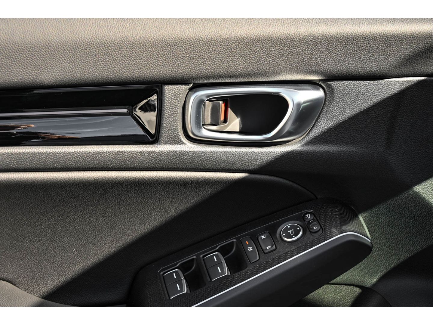 Honda Civic HYBRID 2.0 ADVANCE SHZ+LHZ+NAVI+LED+BOSE+P