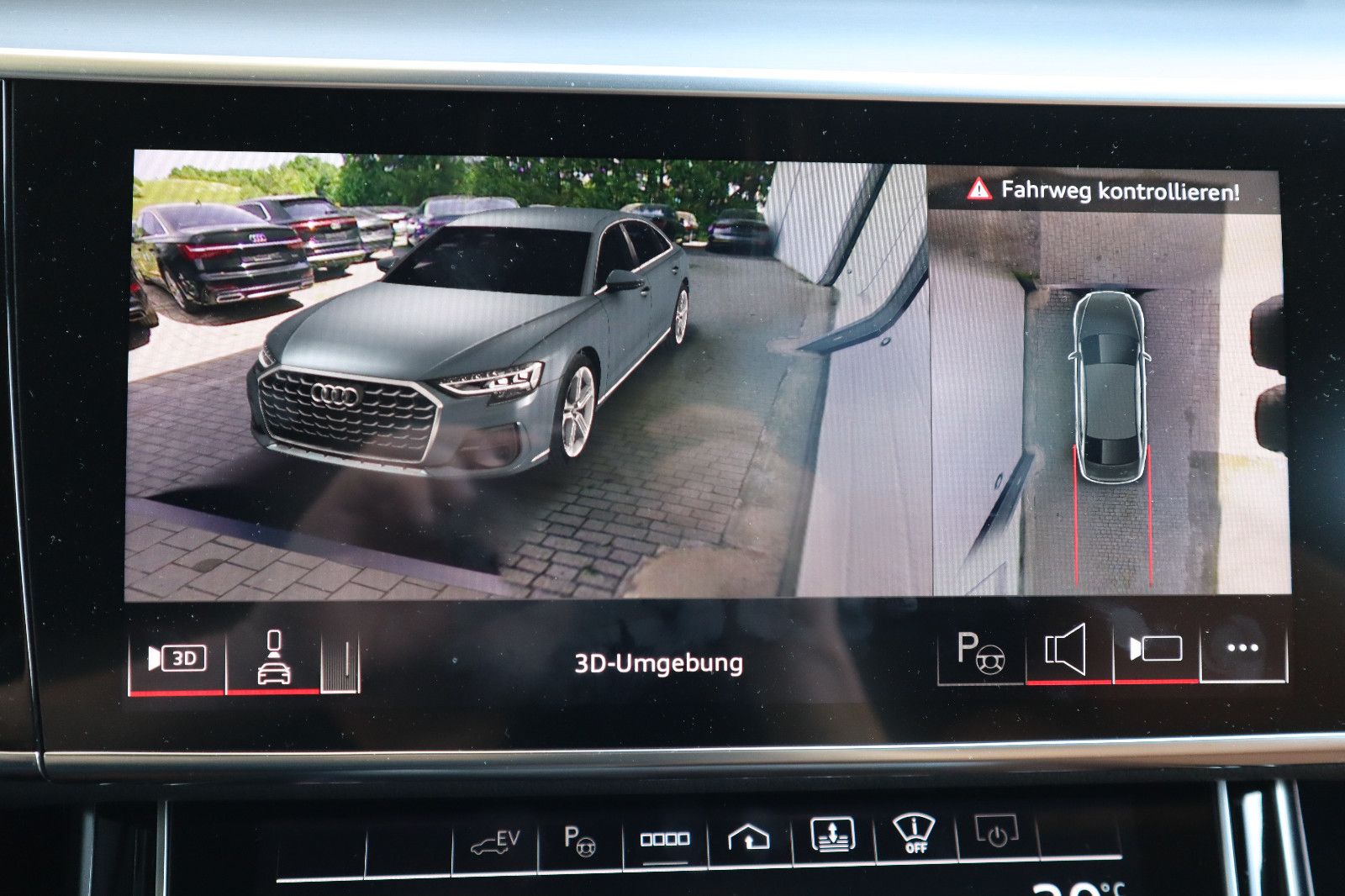 Audi A8L 60 TFSIe lang S-Line - Samsaru's Car Outlet