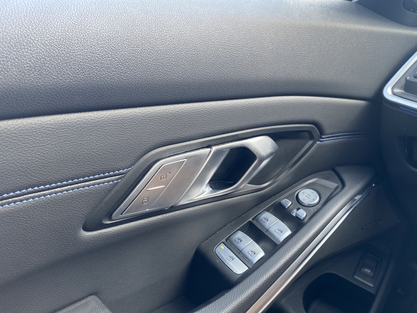 BMW 320 d xD M Sport - Samsaru's Car Outlet