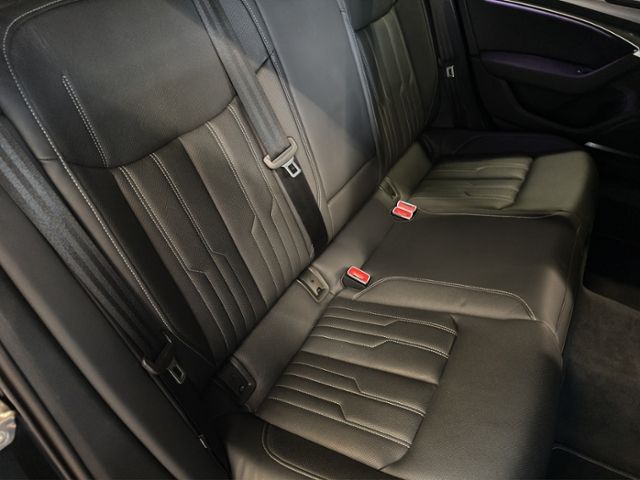 Audi A6 Avant 55 TFSI e SPORT - Samsaru's Car Outlet