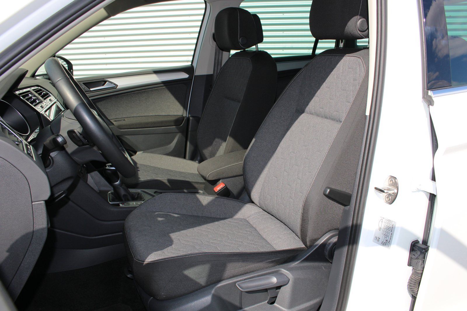 Volkswagen Tiguan 1.5 TSI DSG Move - Samsaru's Car Outlet