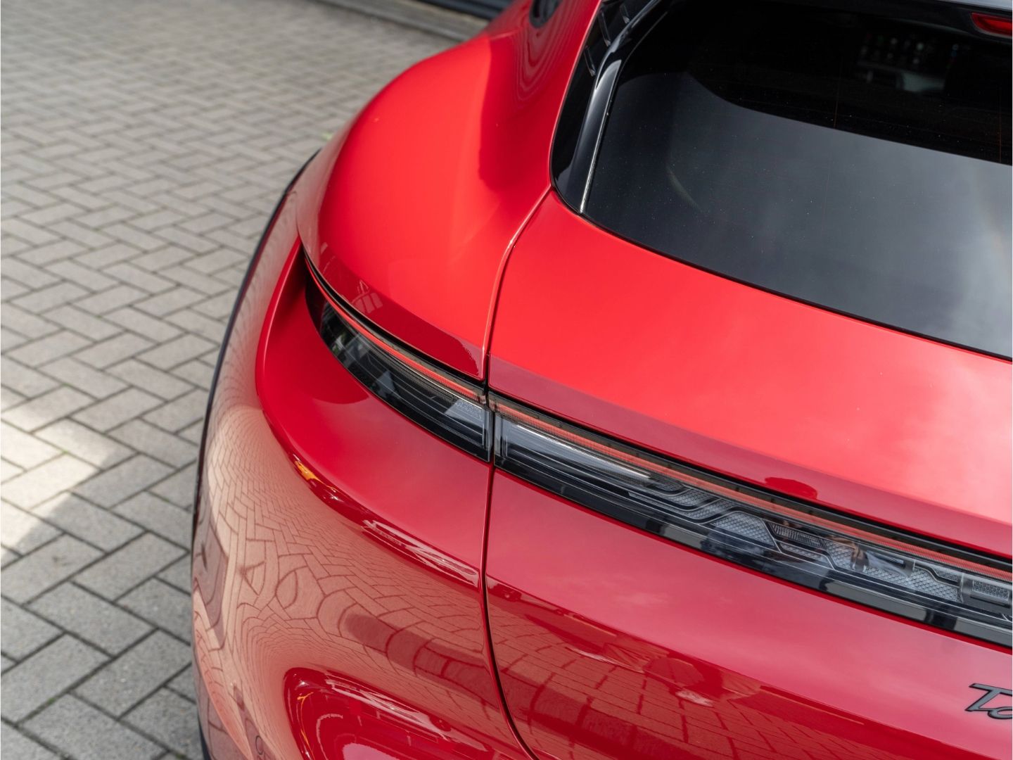 Porsche Taycan Turbo S Cross Turismo Burmester LED-PDLS