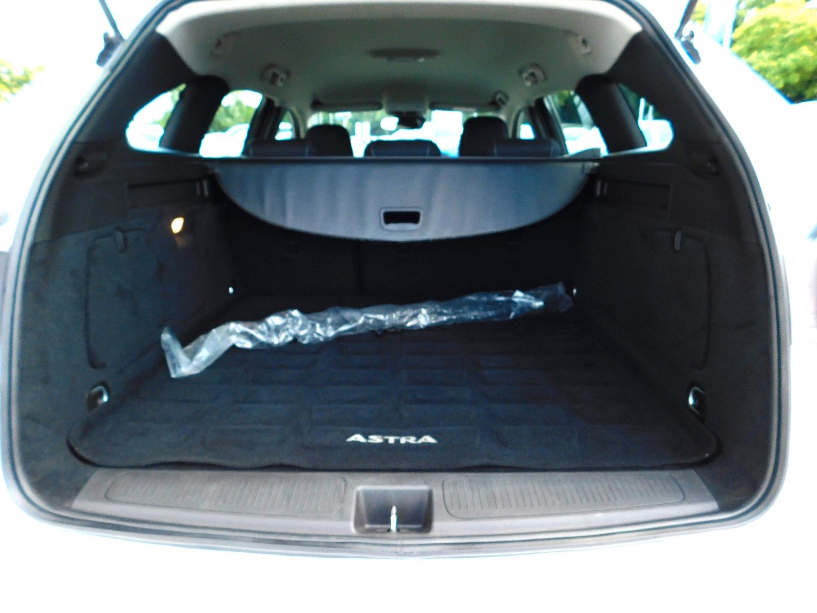 Opel ASTRA K Sports Tourer EDITION - Samsaru's Car Outlet