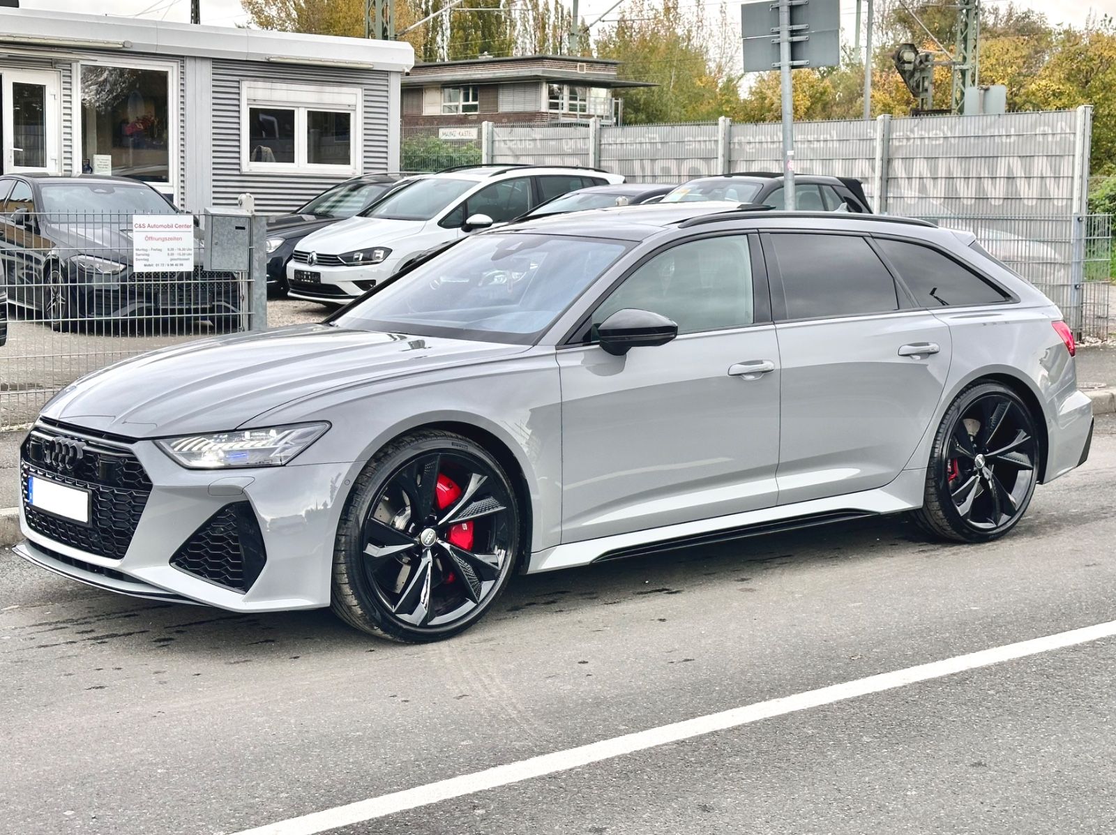Audi RS6 AVANT QUATTRO*PANO+VOLL+AHK*