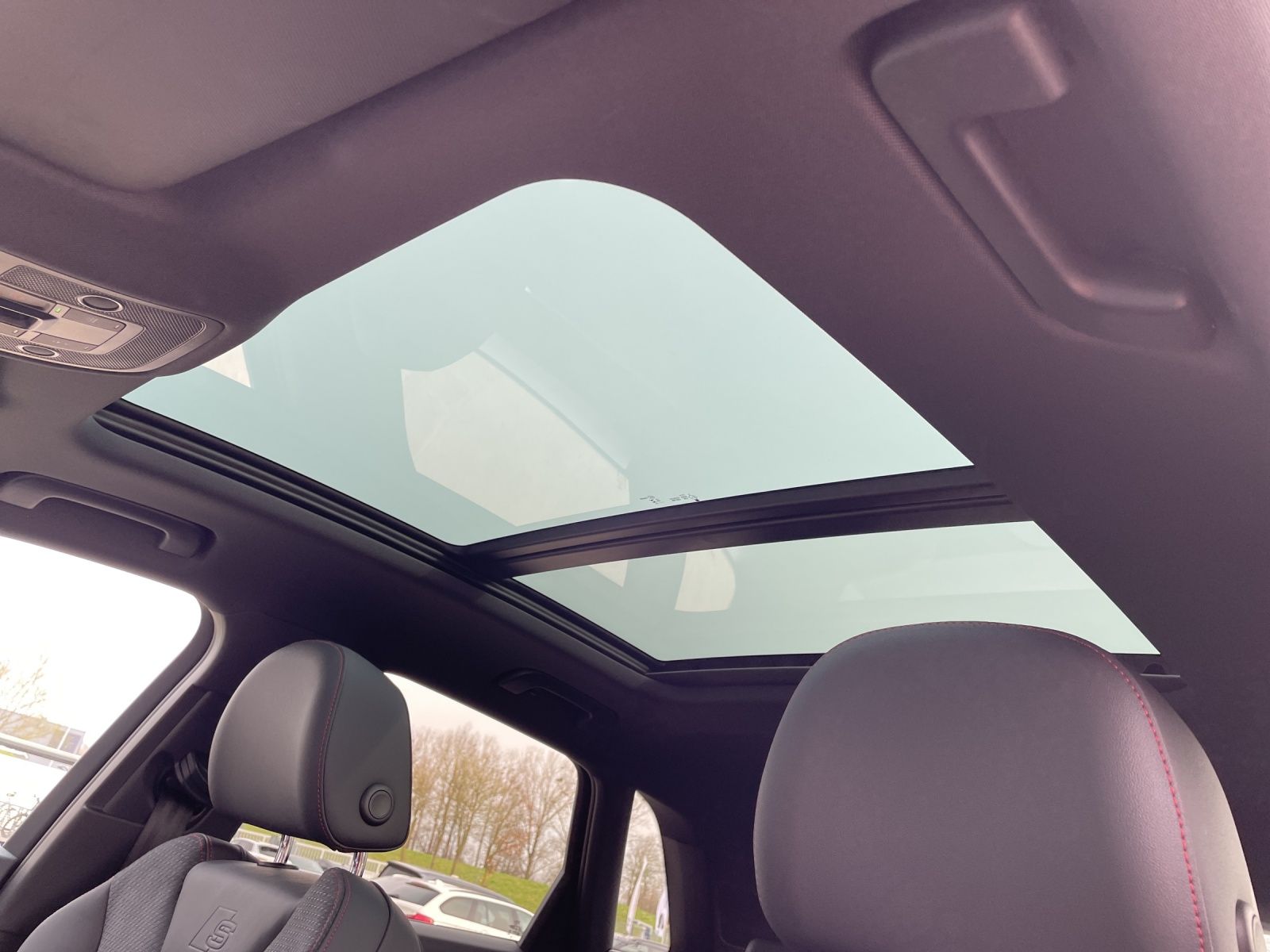 Audi Q3 45 TFSI S tronic quattro S line  Panodach AHK