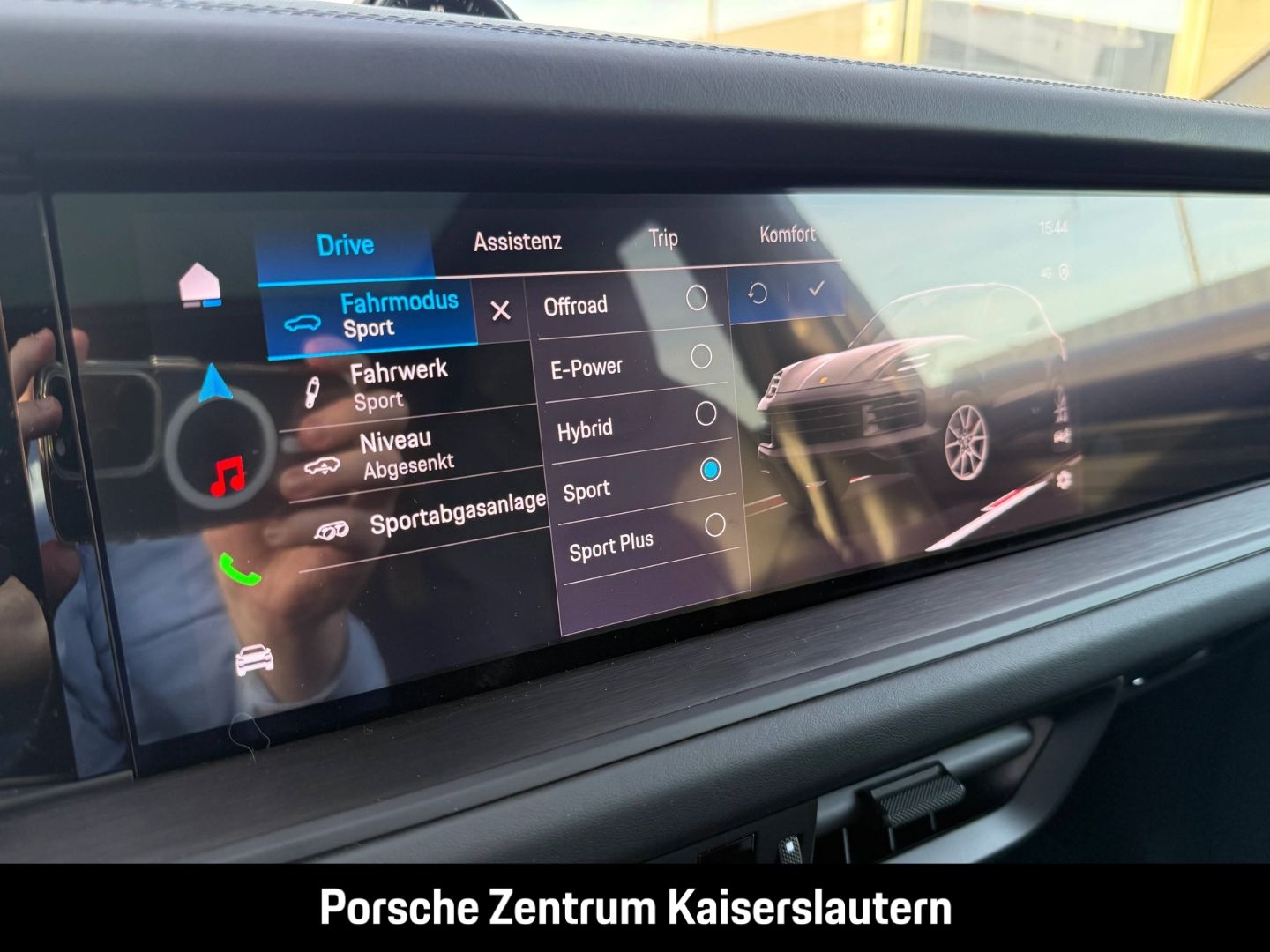 Porsche Cayenne E-Hybrid Black Edition HA-Lenkung 21-Zol