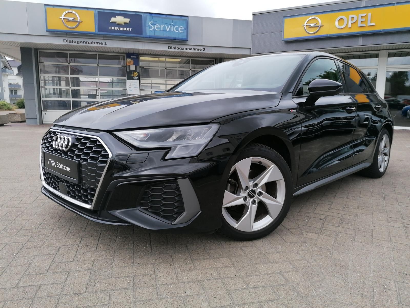 Audi A3 30 TFSI S line - Samsaru's Car Outlet