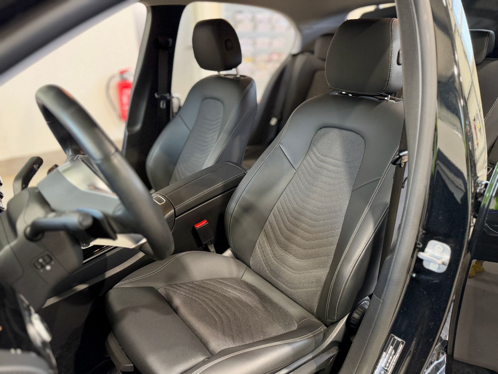Mercedes-Benz A 180d Progressive - Samsaru's Car Outlet