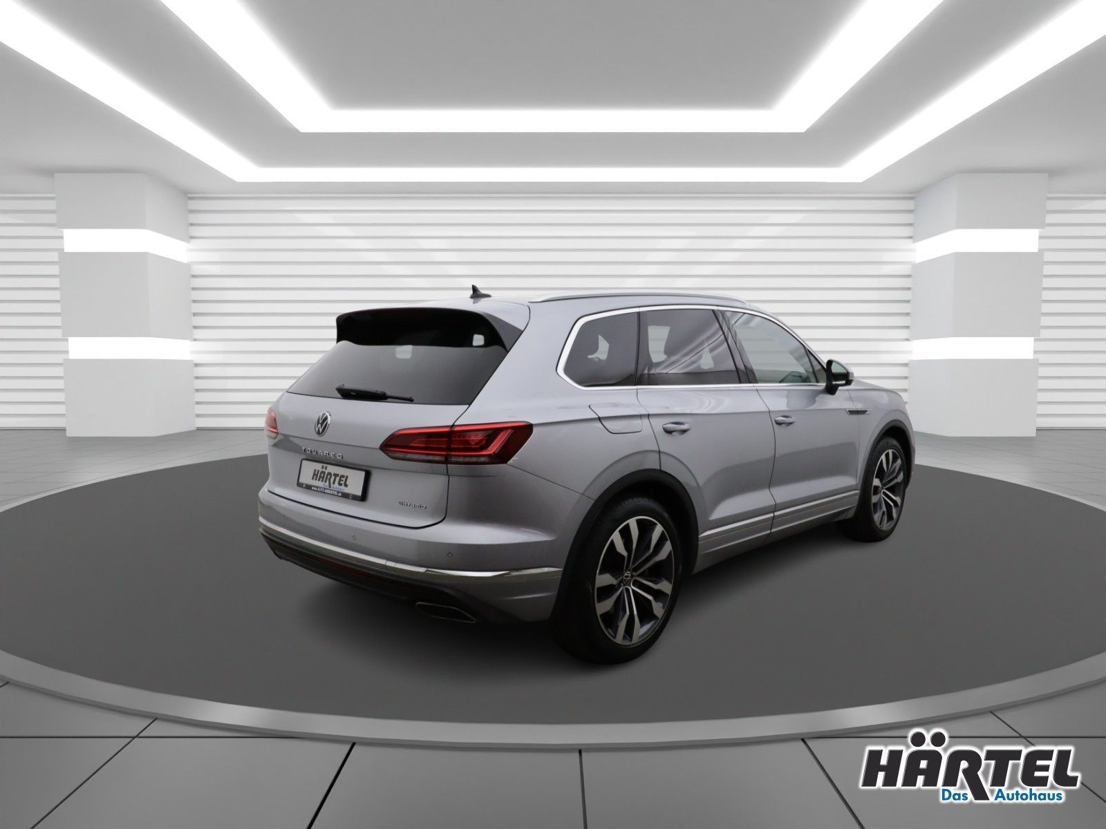 Volkswagen TOUAREG ELEGANCE EHYBRID 3.0 V6 TSI TIPTRONIC - Samsaru's Car Outlet