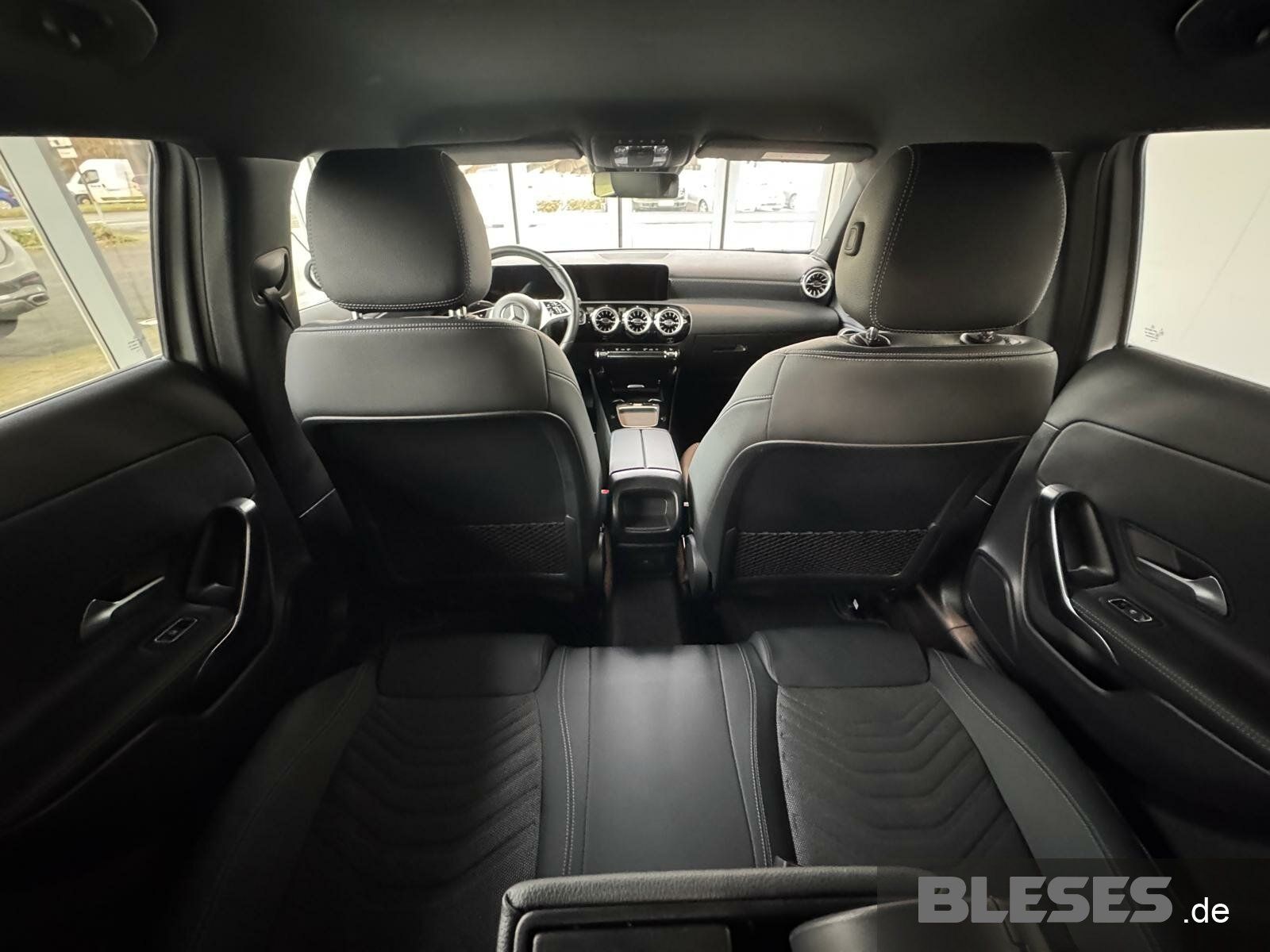 Mercedes-Benz A 220 4M Progressive - Samsaru's Car Outlet