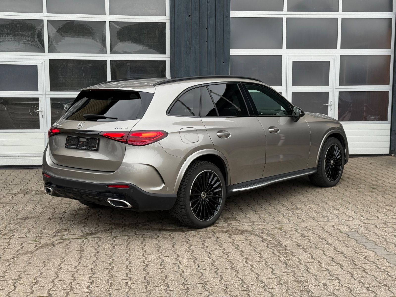 Mercedes-Benz GLC 300 de 4M/AMG/Air/HUD/Pano/Burm/360°/HAL