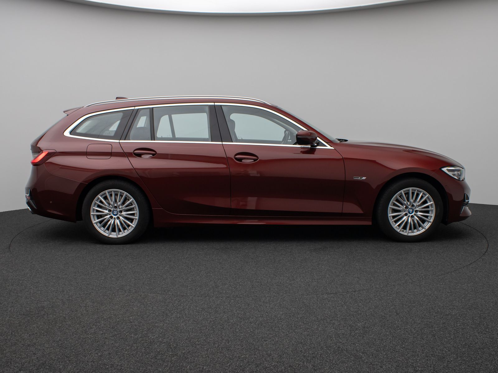 BMW 320e Luxury Line - Samsaru's Car Outlet