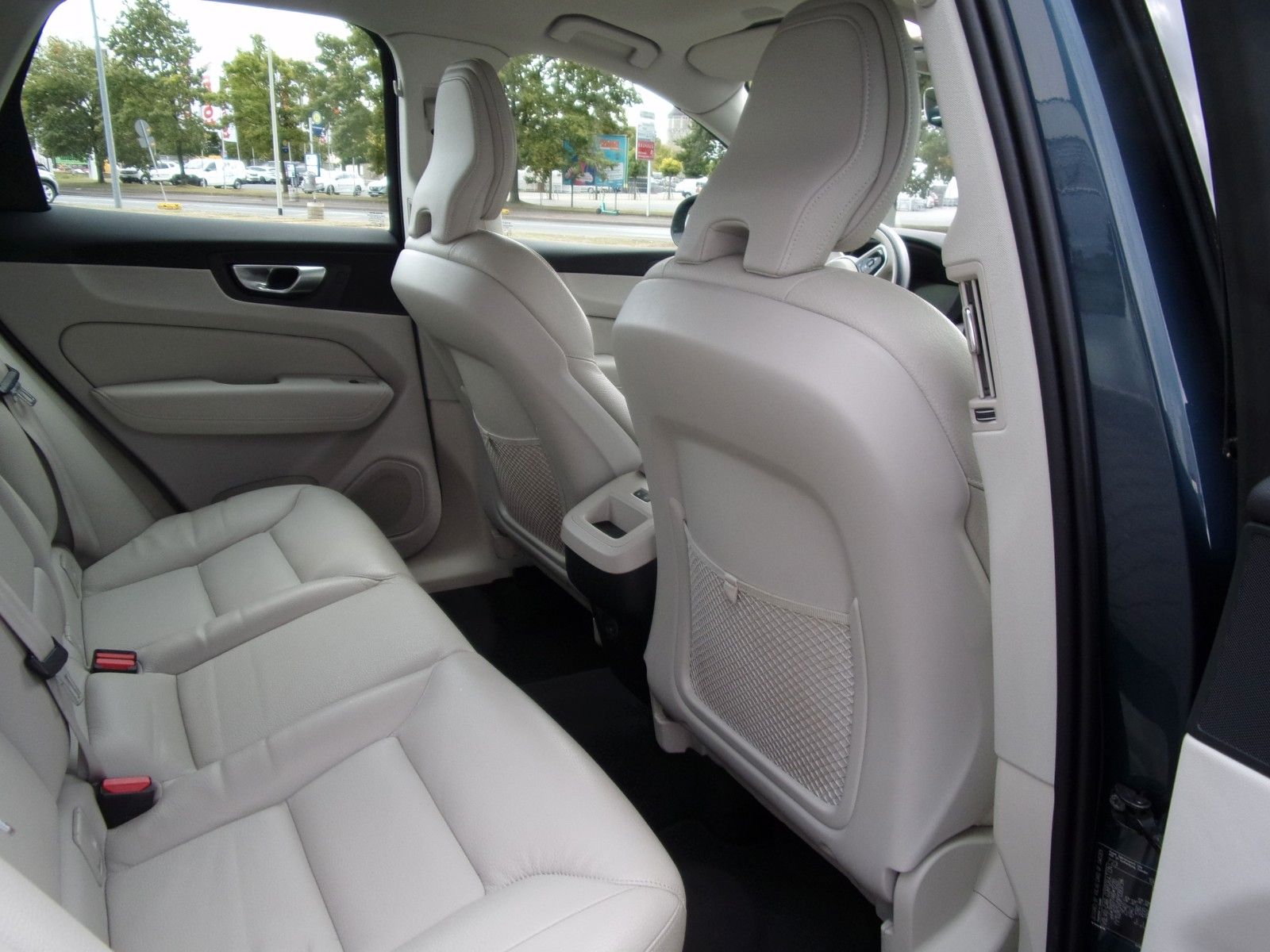 Volvo XC 60 B4 Plus Dark AWD