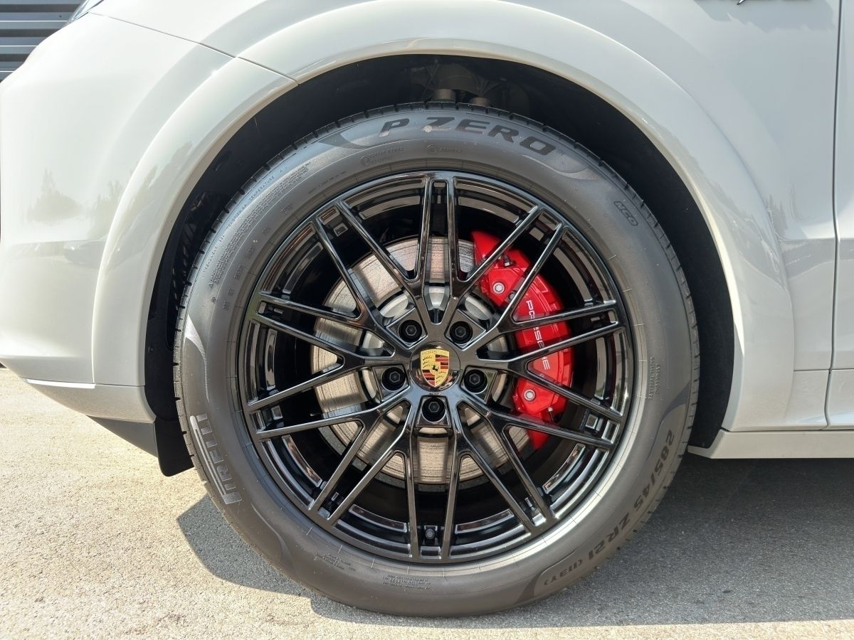 Porsche Cayenne S E-Hybrid | Hinterachslenkung | PDCC |