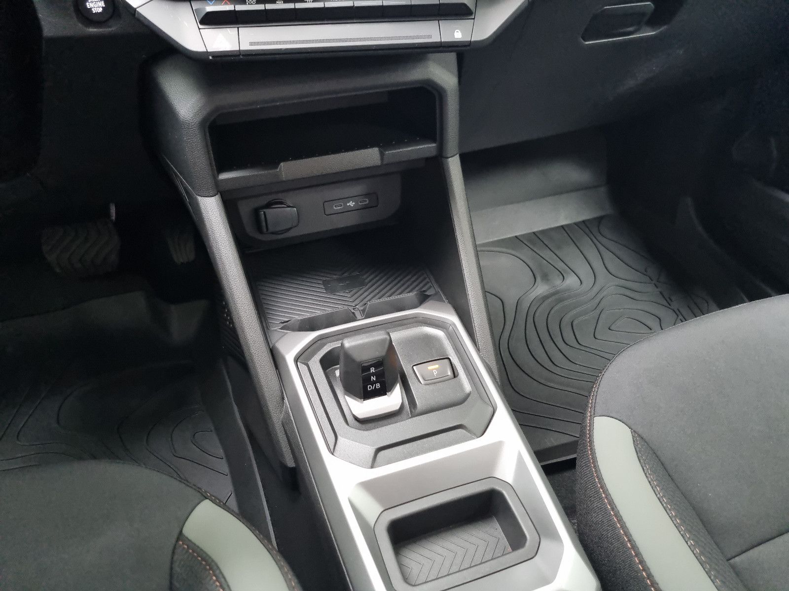 Dacia Duster HYBRID 140 Extreme - Samsaru's Car Outlet