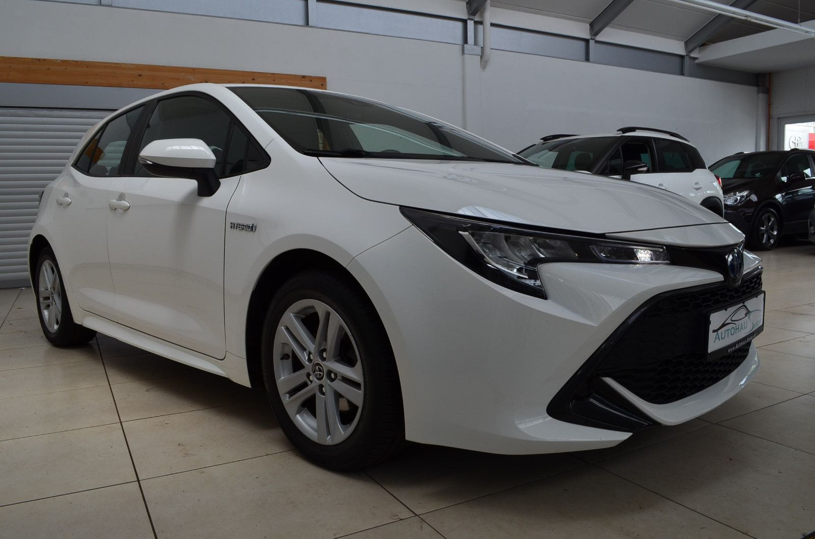 Toyota Corolla Hybrid 1.8 Comfort - Samsaru's Car Outlet