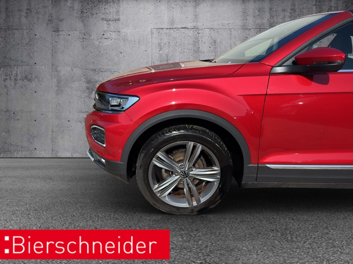 Volkswagen T-Roc 1.5 TSI DSG Style - Samsaru's Car Outlet