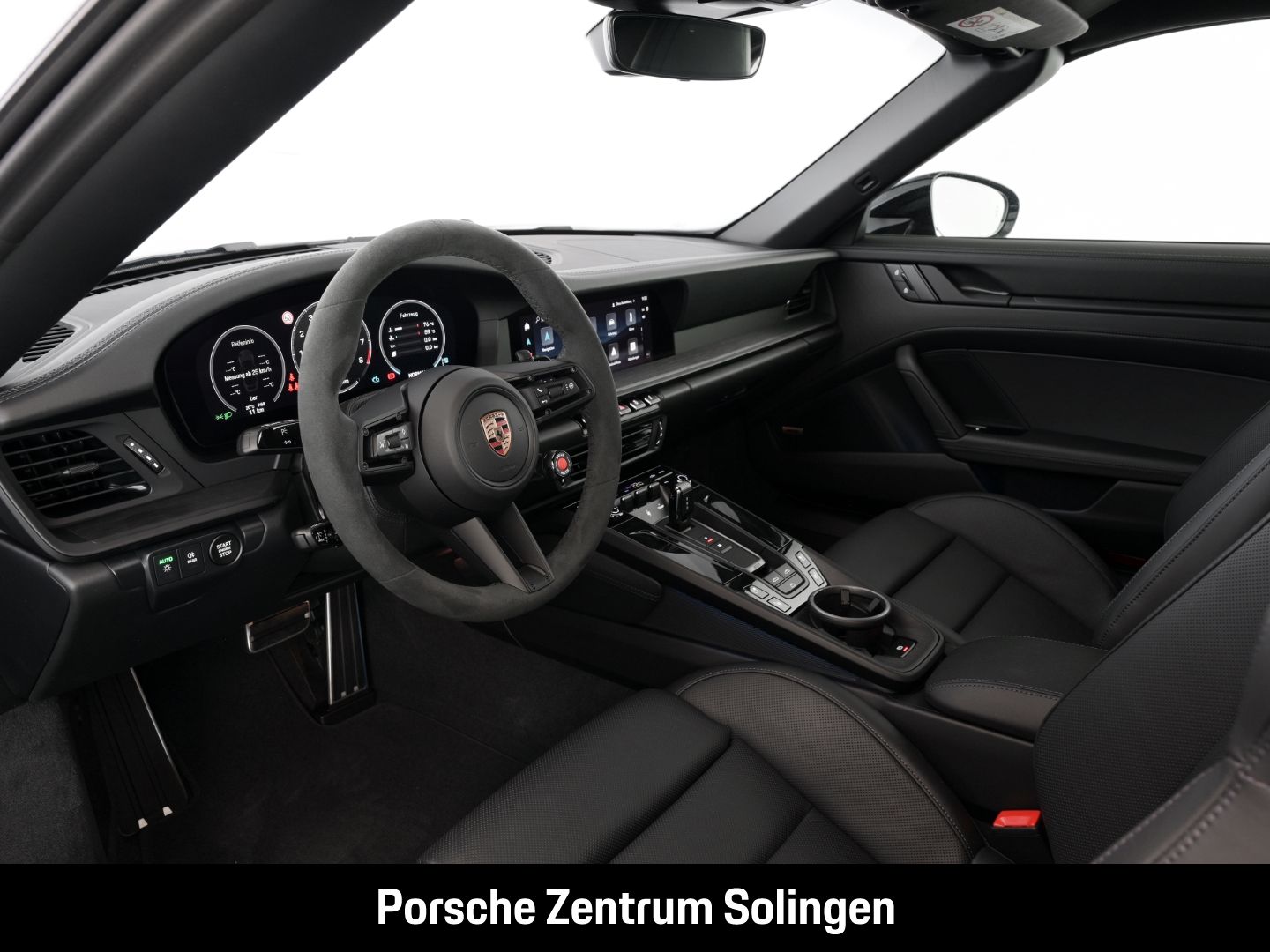 Porsche 911 Carrera 4 GTS Cabriolet HD-Matrix Lift Bose