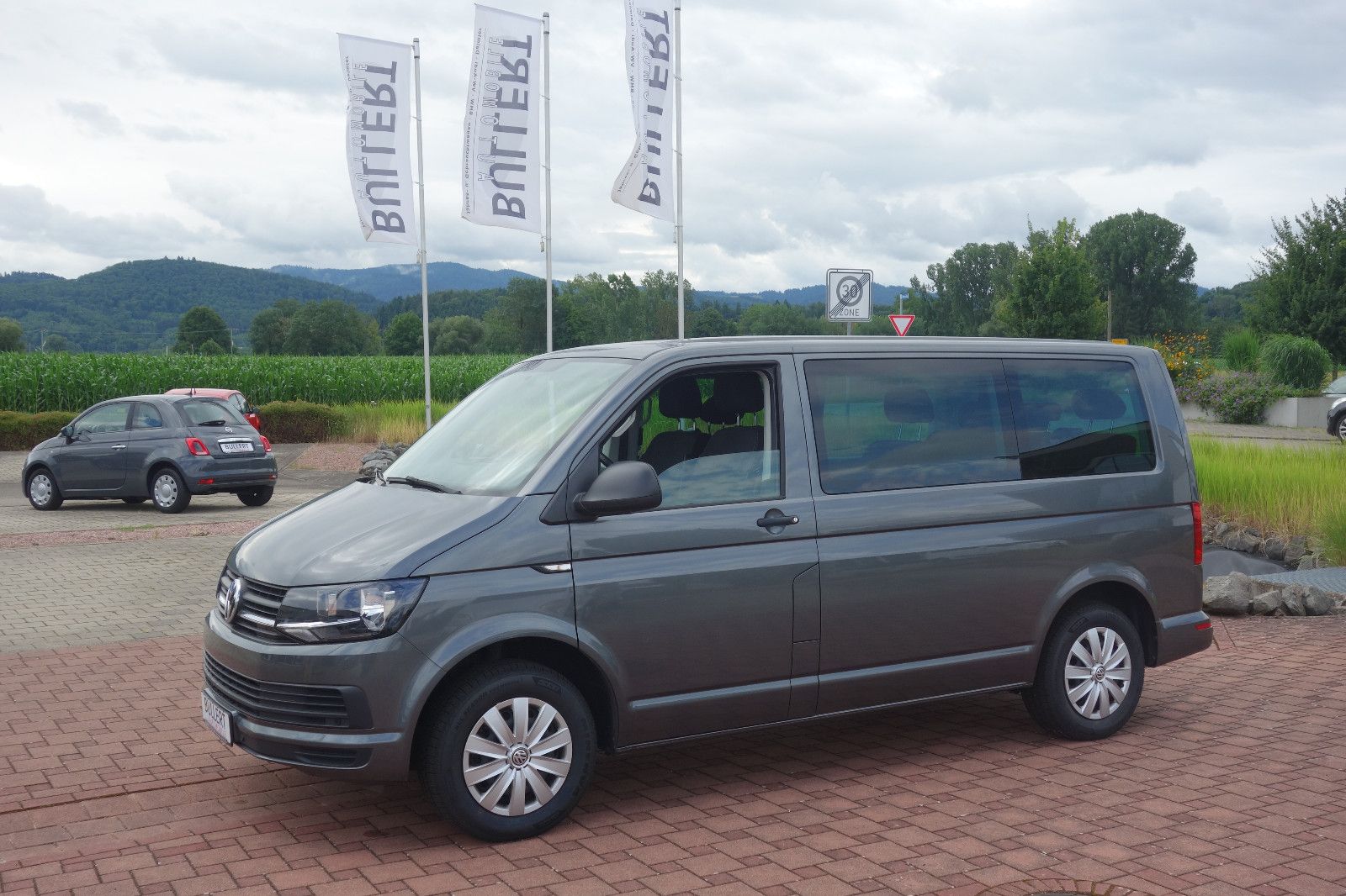 Volkswagen T6 Multivan - Samsaru's Car Outlet