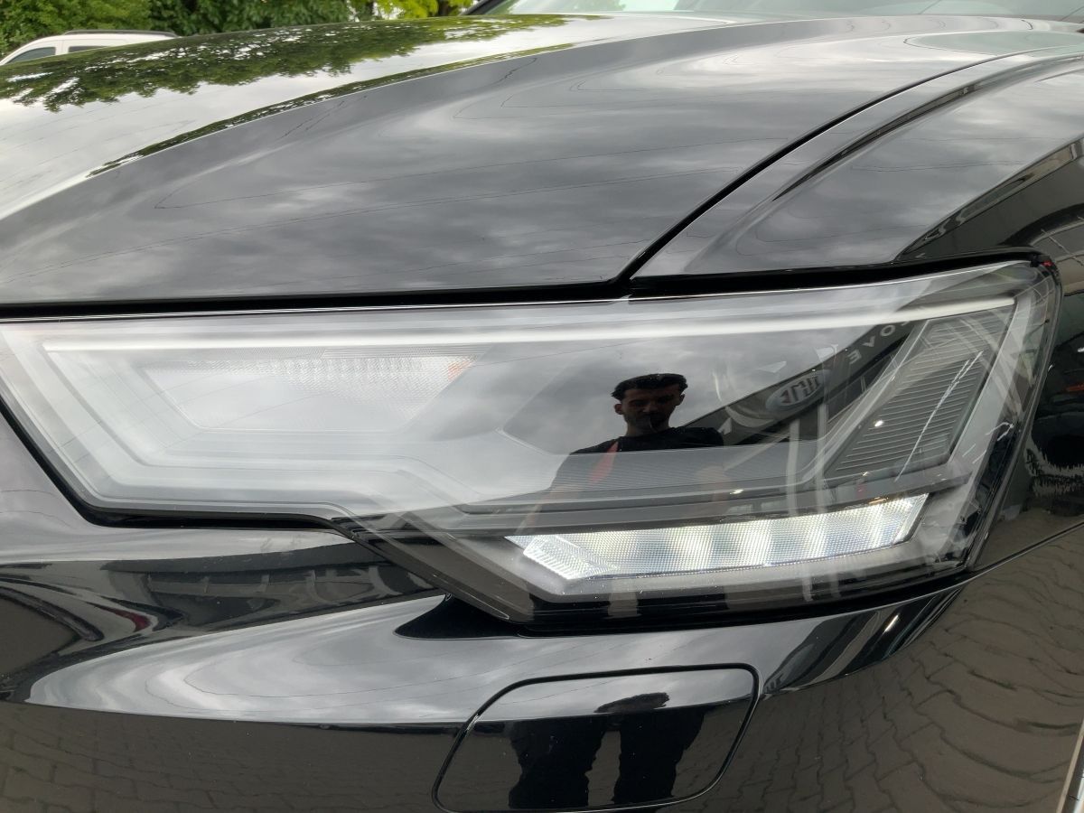 Audi A6 Avant 40 TDI QU S-TR DESIGN - Samsaru's Car Outlet