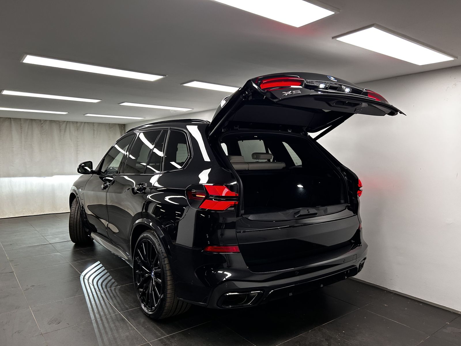 BMW X5 xDrive50e M Sportpaket Pro B&W Pano. AHK DAB
