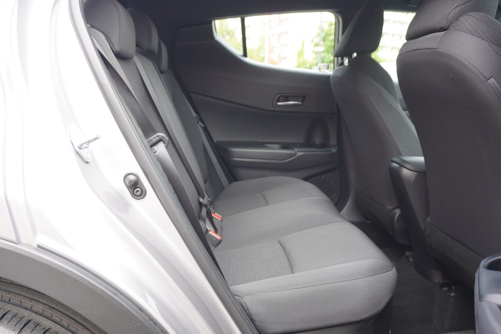 Toyota C-HR 1.8 Hybrid Flow - Samsaru's Car Outlet