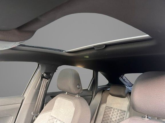 Volkswagen Taigo R-Line - Samsaru's Car Outlet