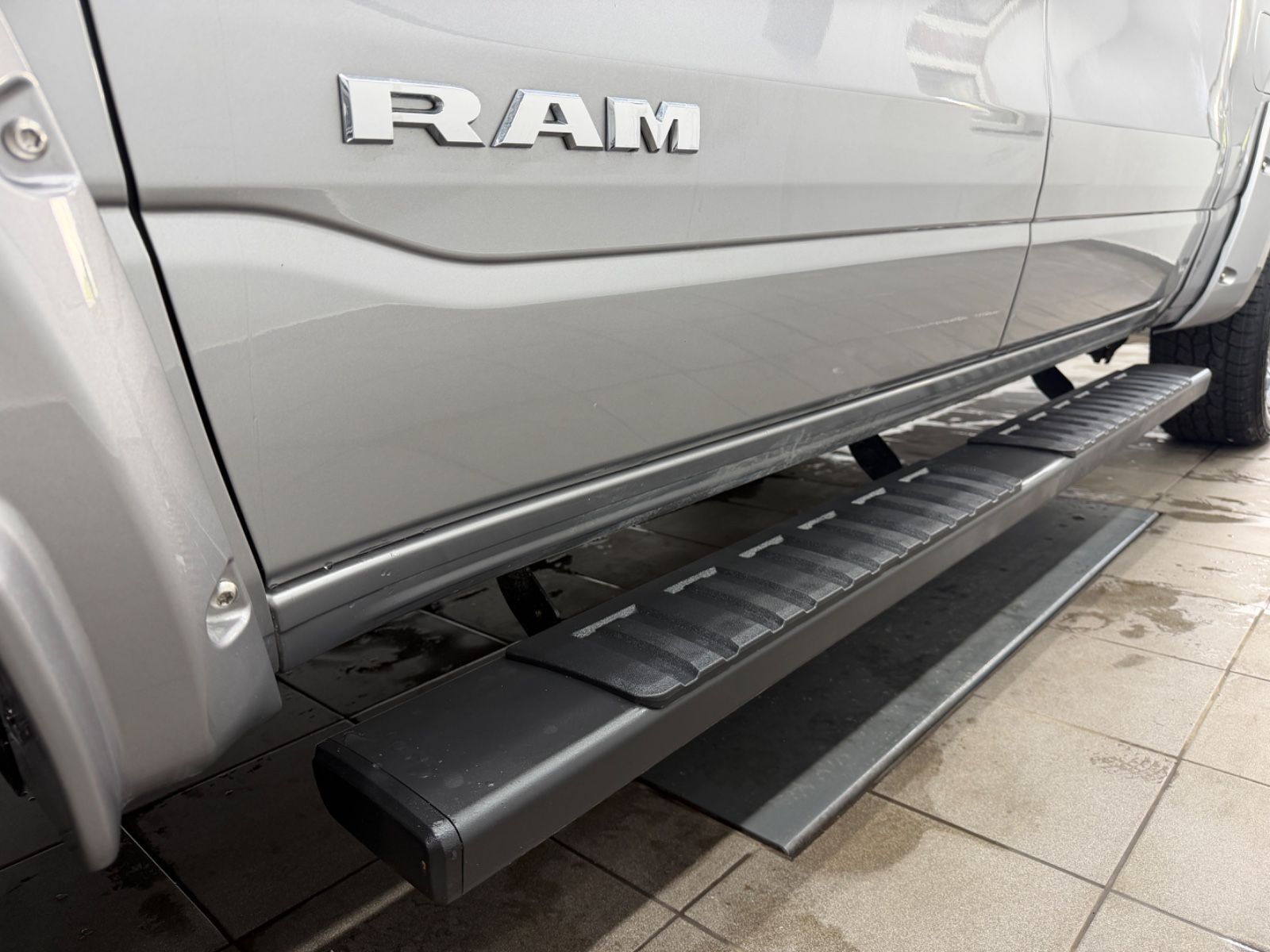Dodge RAM 1500 5.7 4x4 eTORQUE Bigh. Crew./12"Display/