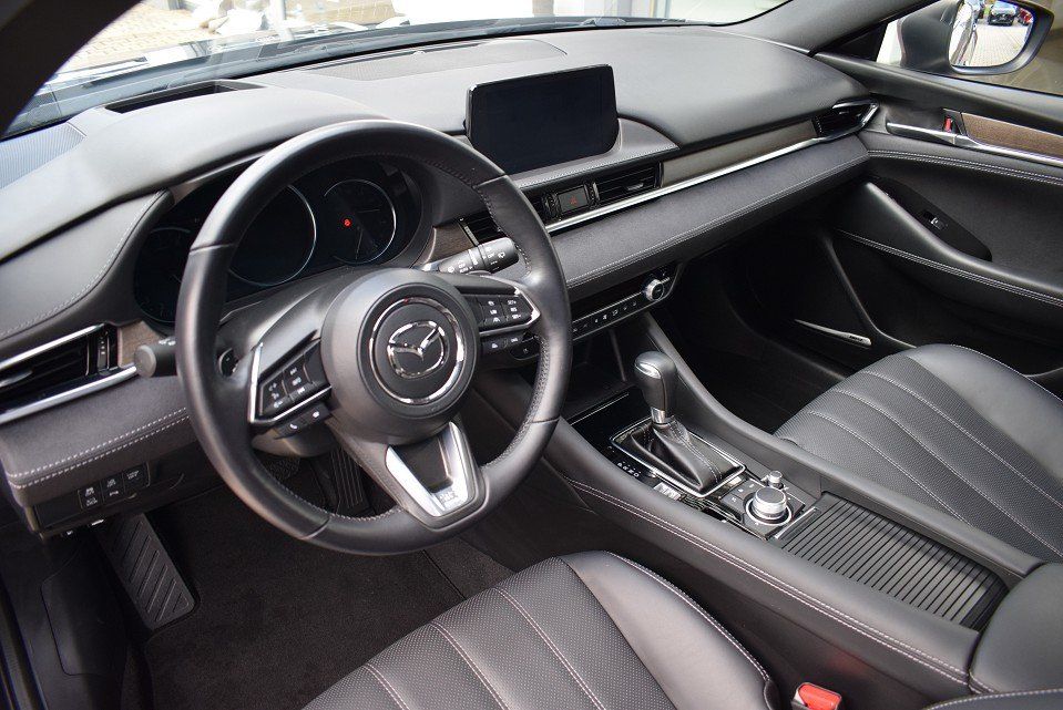 Mazda 6 2.5 194PS 6AG Takumi Schiebedach Leder Bose Ma