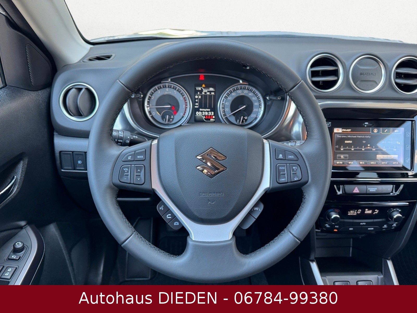 Suzuki Vitara 1.4 Mild-Hybrid Club 2WD - Samsaru's Car Outlet