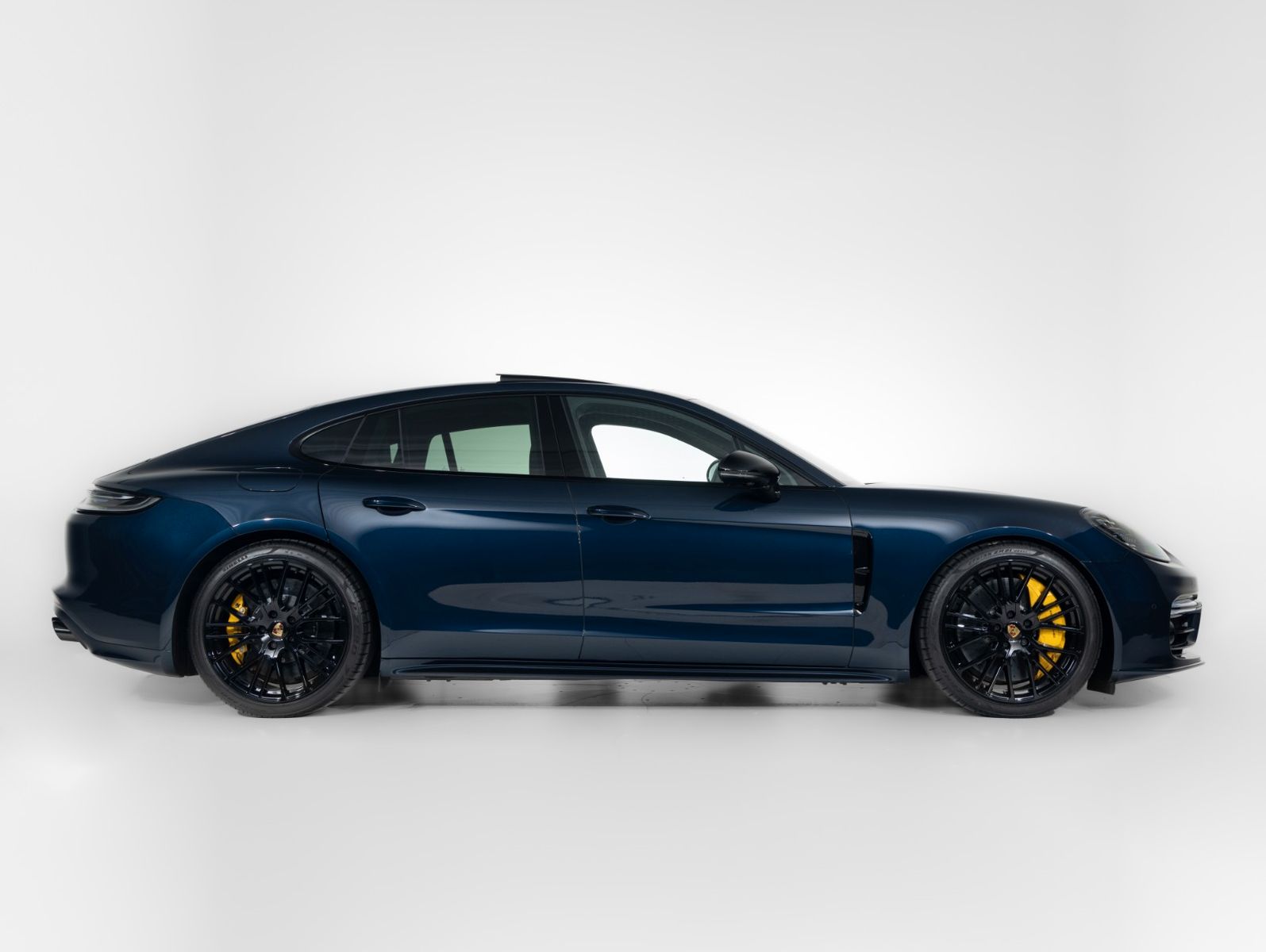 Porsche Panamera Turbo S E-Hybrid - VOLLES AUTO!!!