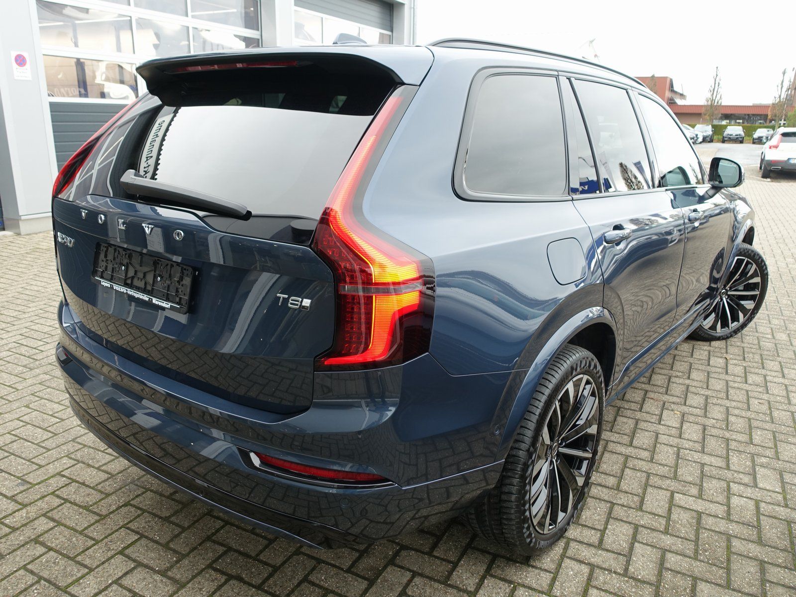 Volvo XC90 Plus T8 AWD/B&W/HeadUP/Pano/360°/FourC/AHK