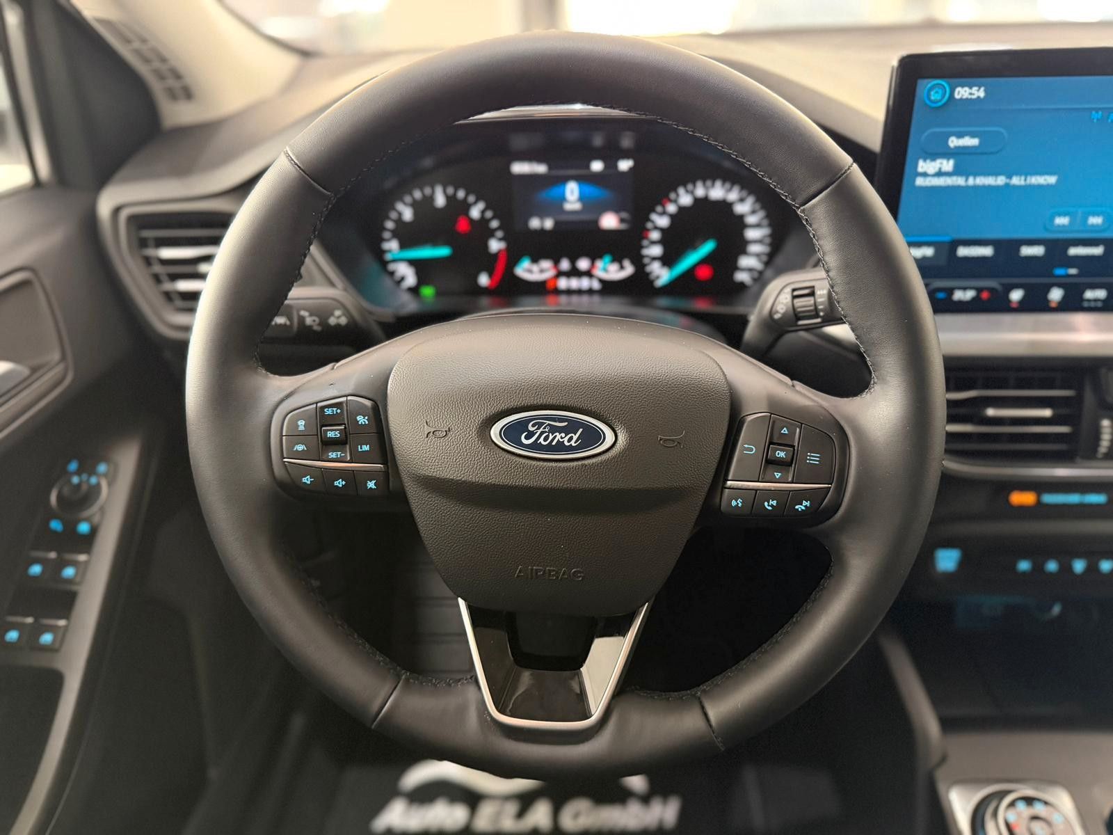 Ford Focus Turnier Titanium Aut. 1.Hand|AHK|Kamera