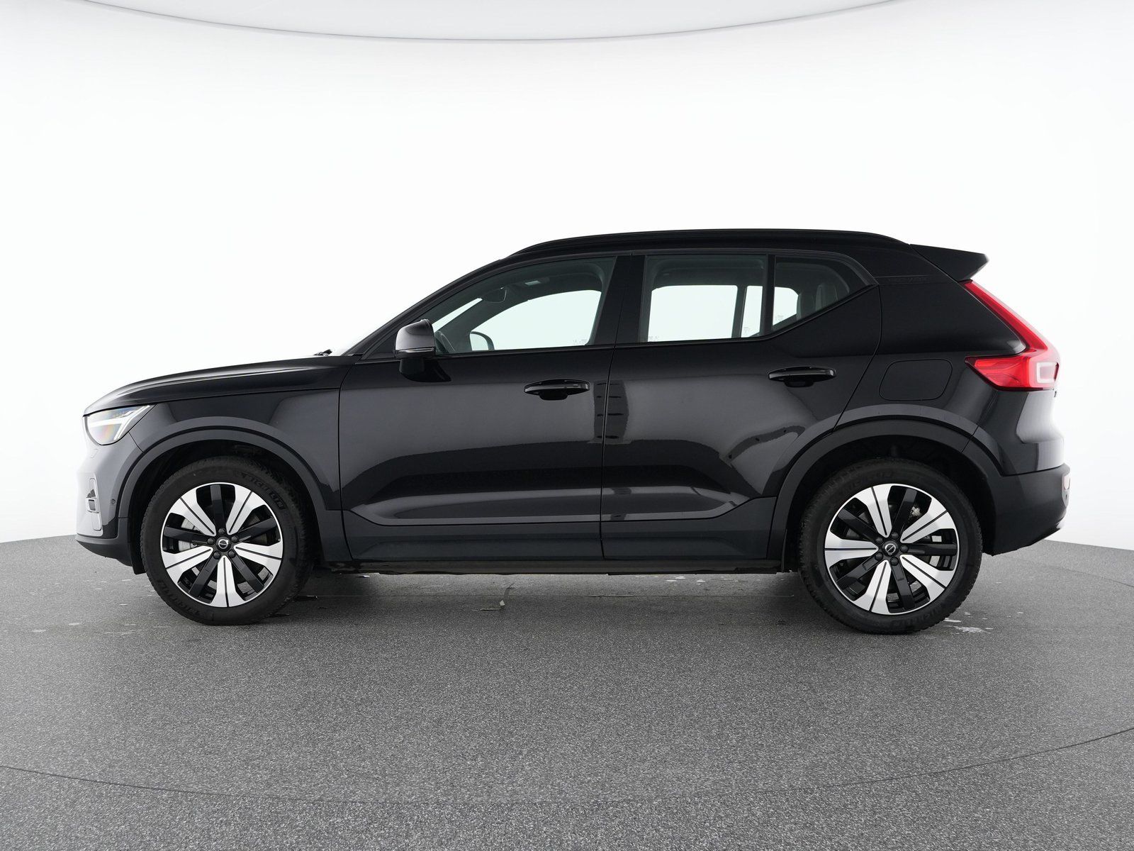 Volvo XC40 Recharge Ultimate - Samsaru's Car Outlet