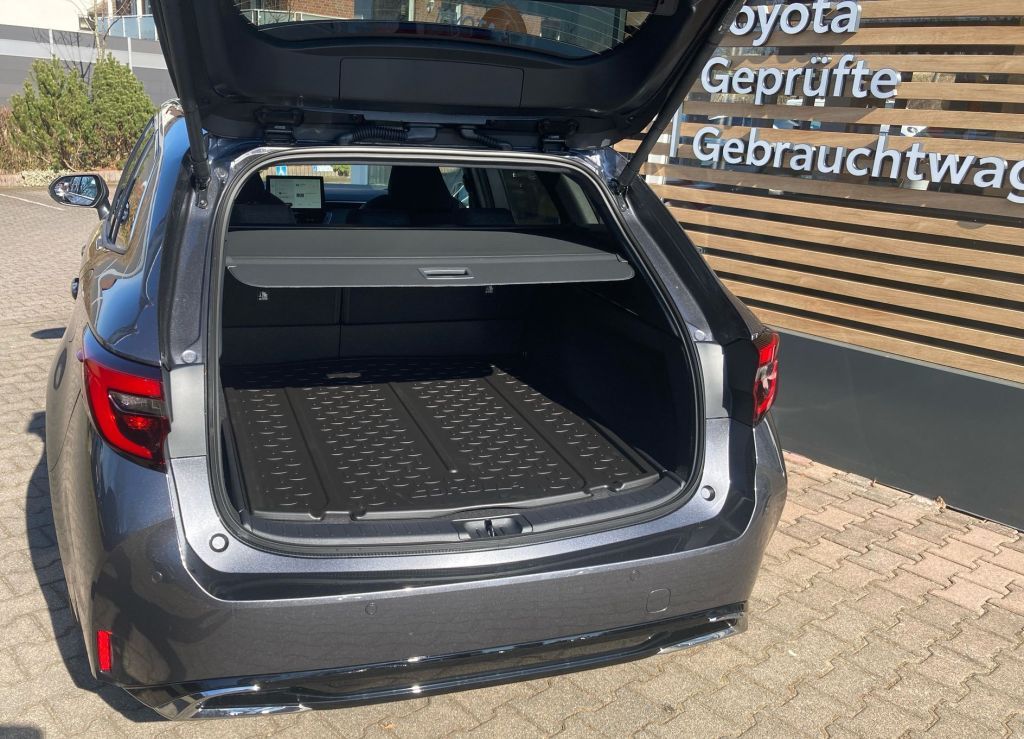 Toyota Corolla 1.8 Hybrid Touring Sports Teamplayer