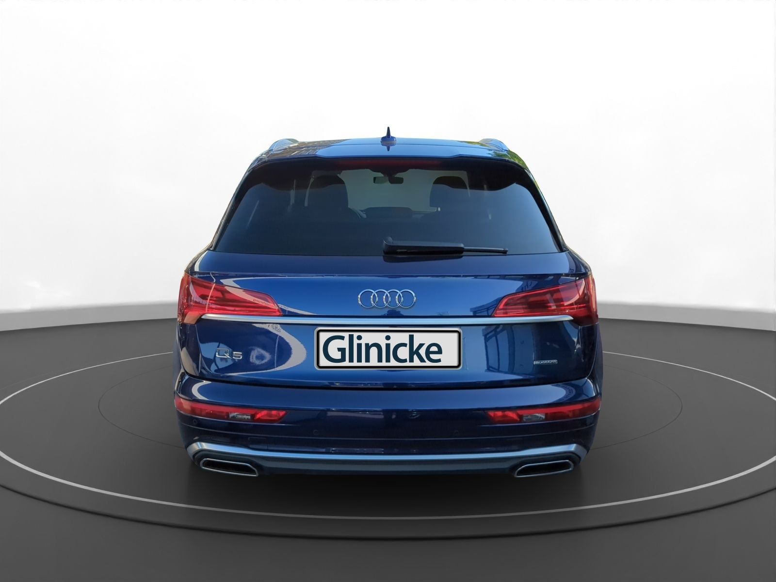 Audi Q5 40 TDI quattro S line - Samsaru's Car Outlet