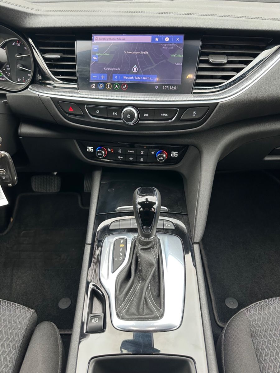 Opel Insignia Sports Business - Samsaru's Car Outlet