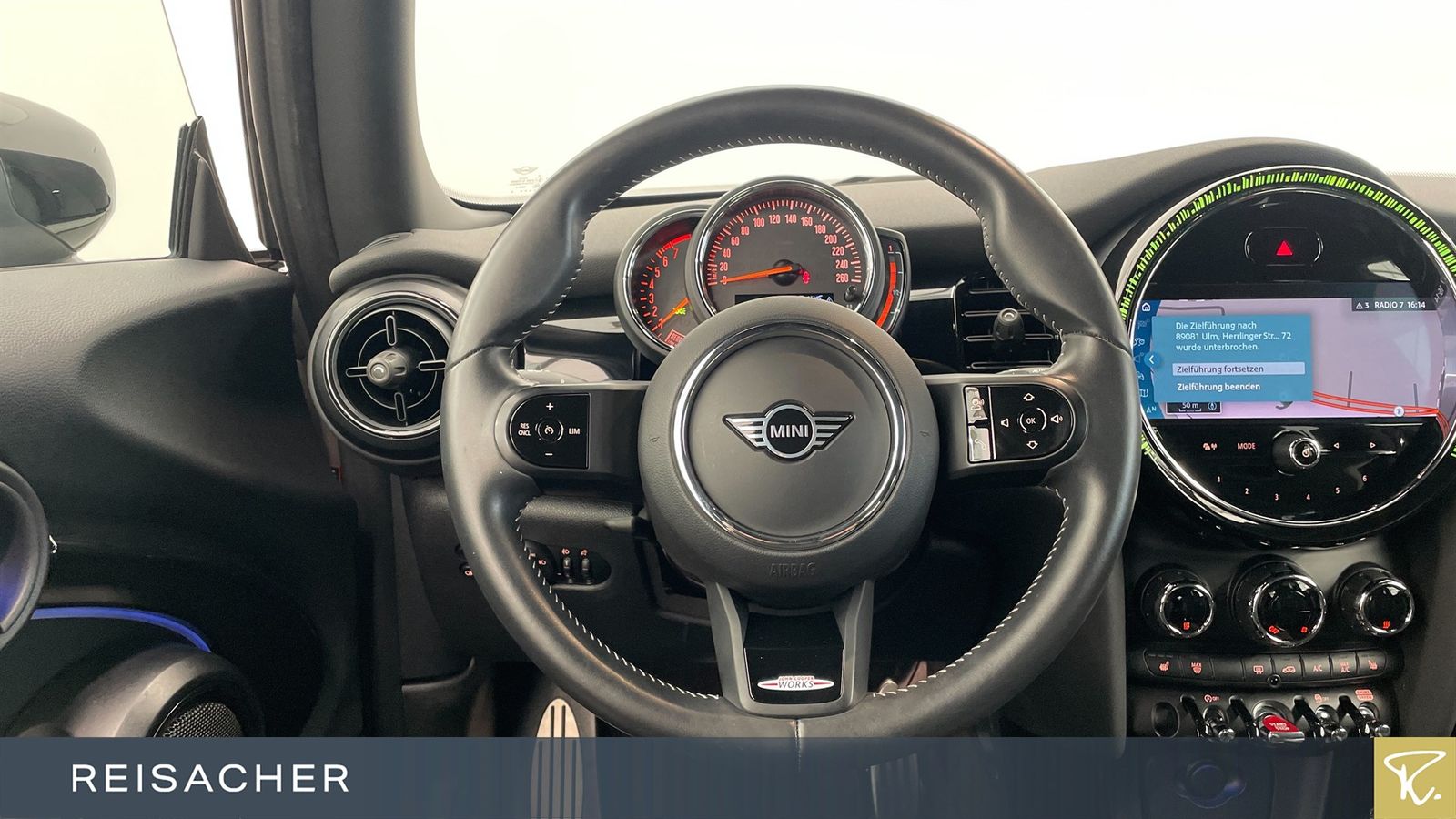 MINI Cooper A JCWTrim - Samsaru's Car Outlet