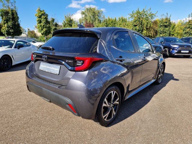 Toyota Yaris Hybrid Team D Safety Paket LED ACC Apple C