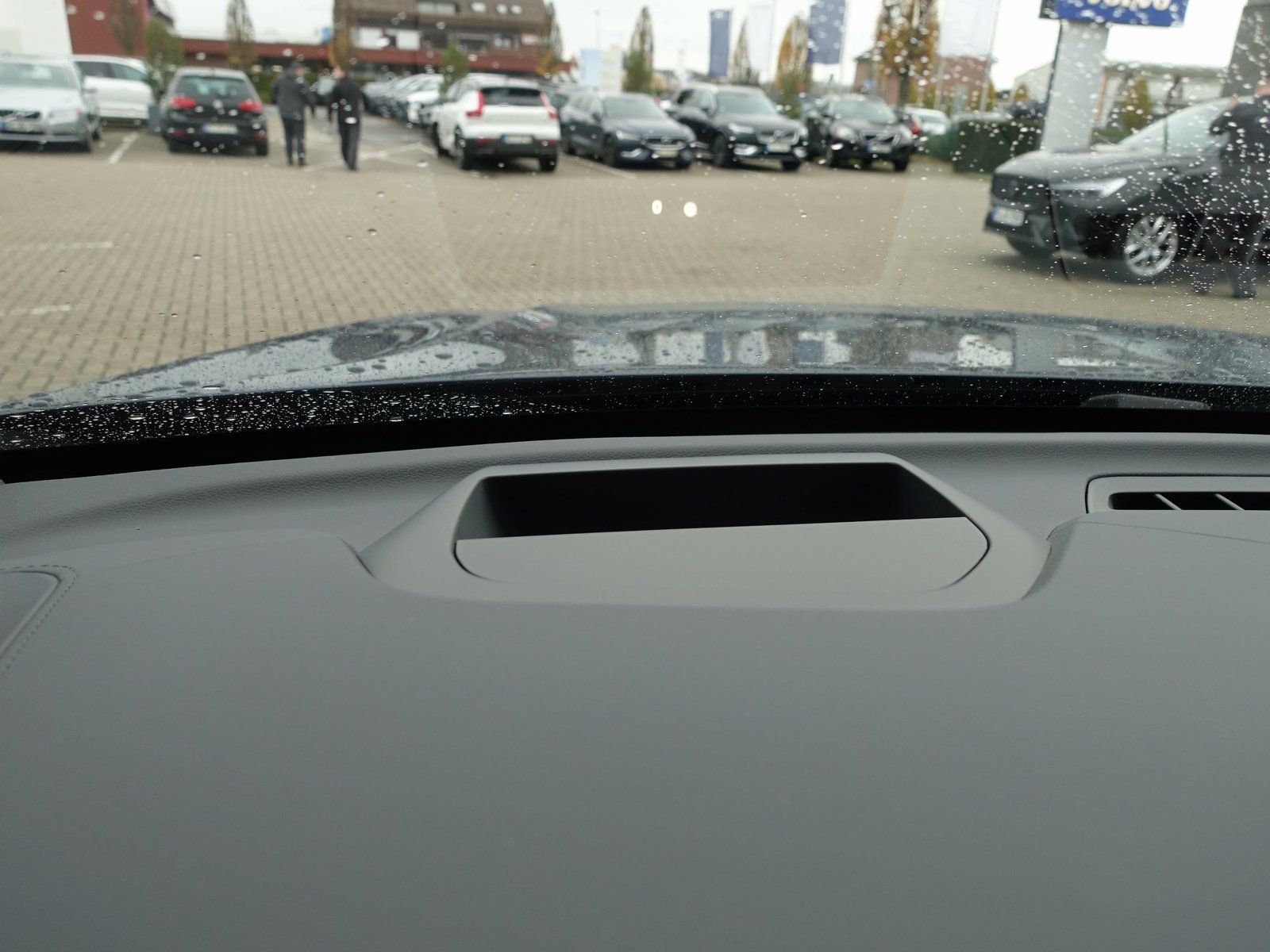 Volvo XC60 Ultra T8 AWD/Massage/Pano/360°/B&W/AHK