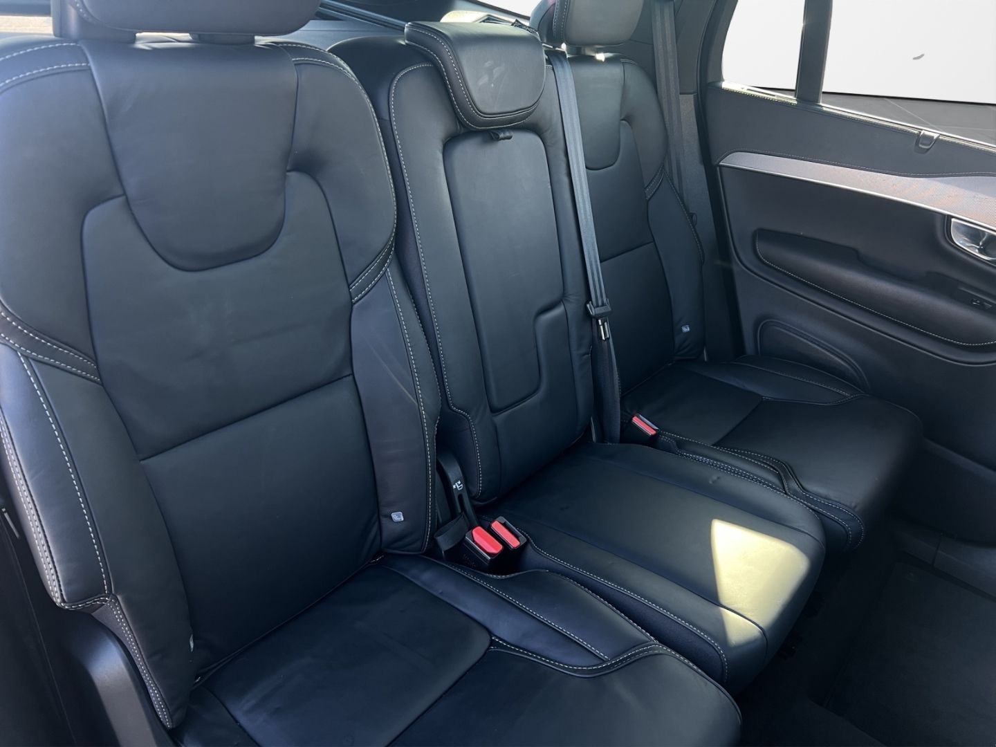 Volvo XC90 B5 D AWD R-Design 4ZKlima MassageSitze